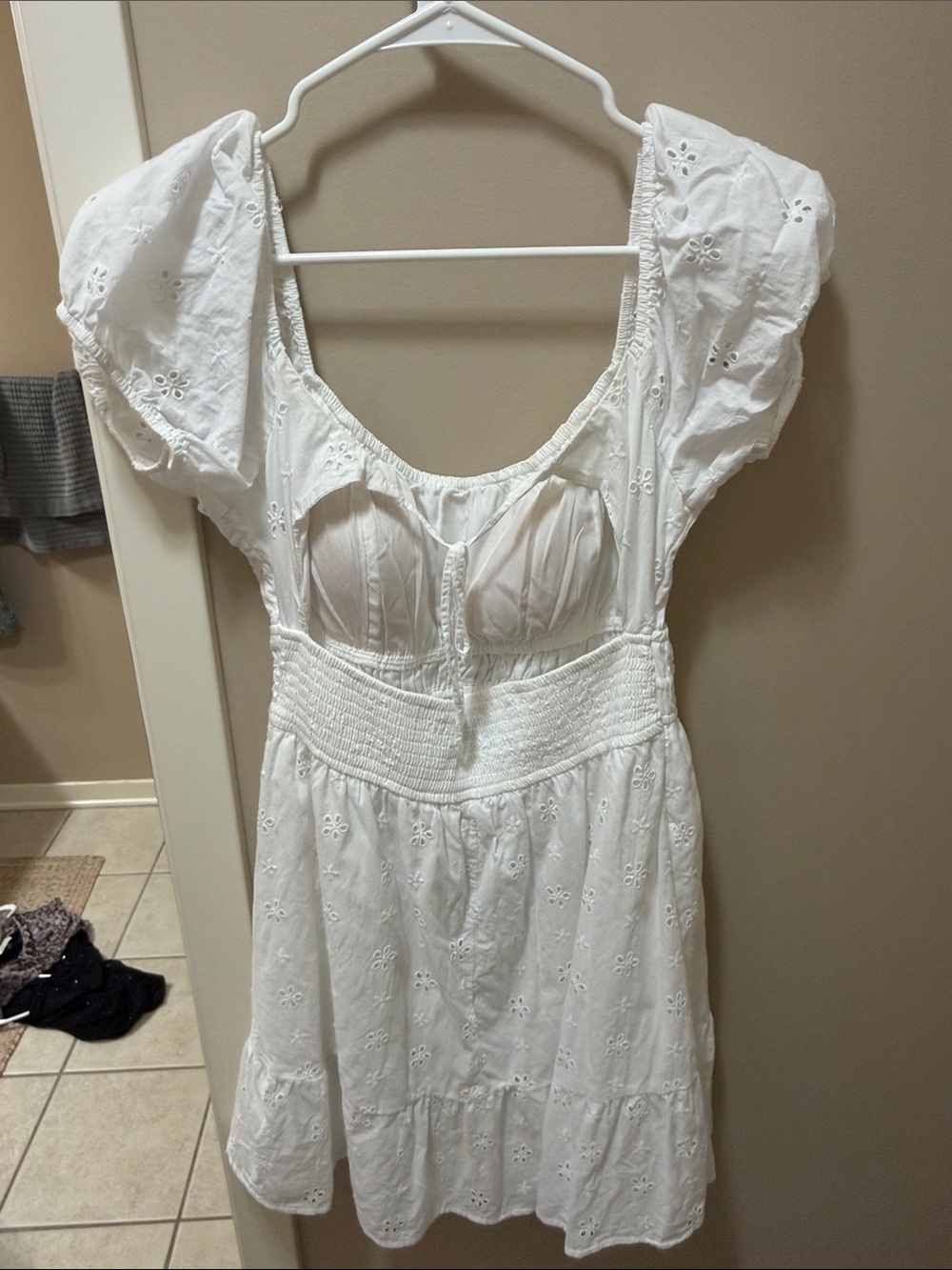 Hollister White Eyelet Puff-Sleeve Mini Dress - Picture 3 of 3